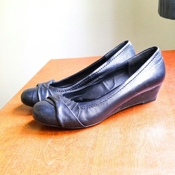 Black Wedge Shoes | Low Heel - Picture 2 of 6